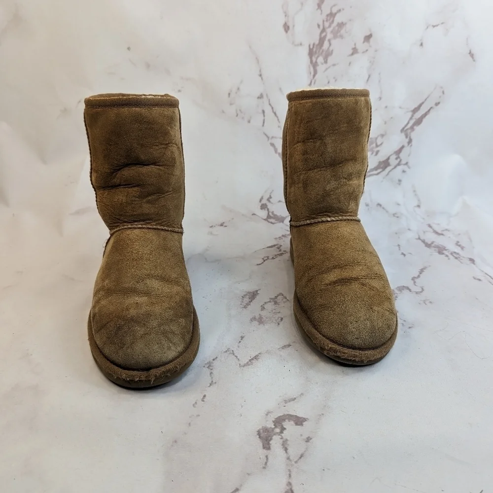 Ugg Boots Women US 6 EU 37 Short Ankle Bootie Chestnut Tan Brown Shearling 5825